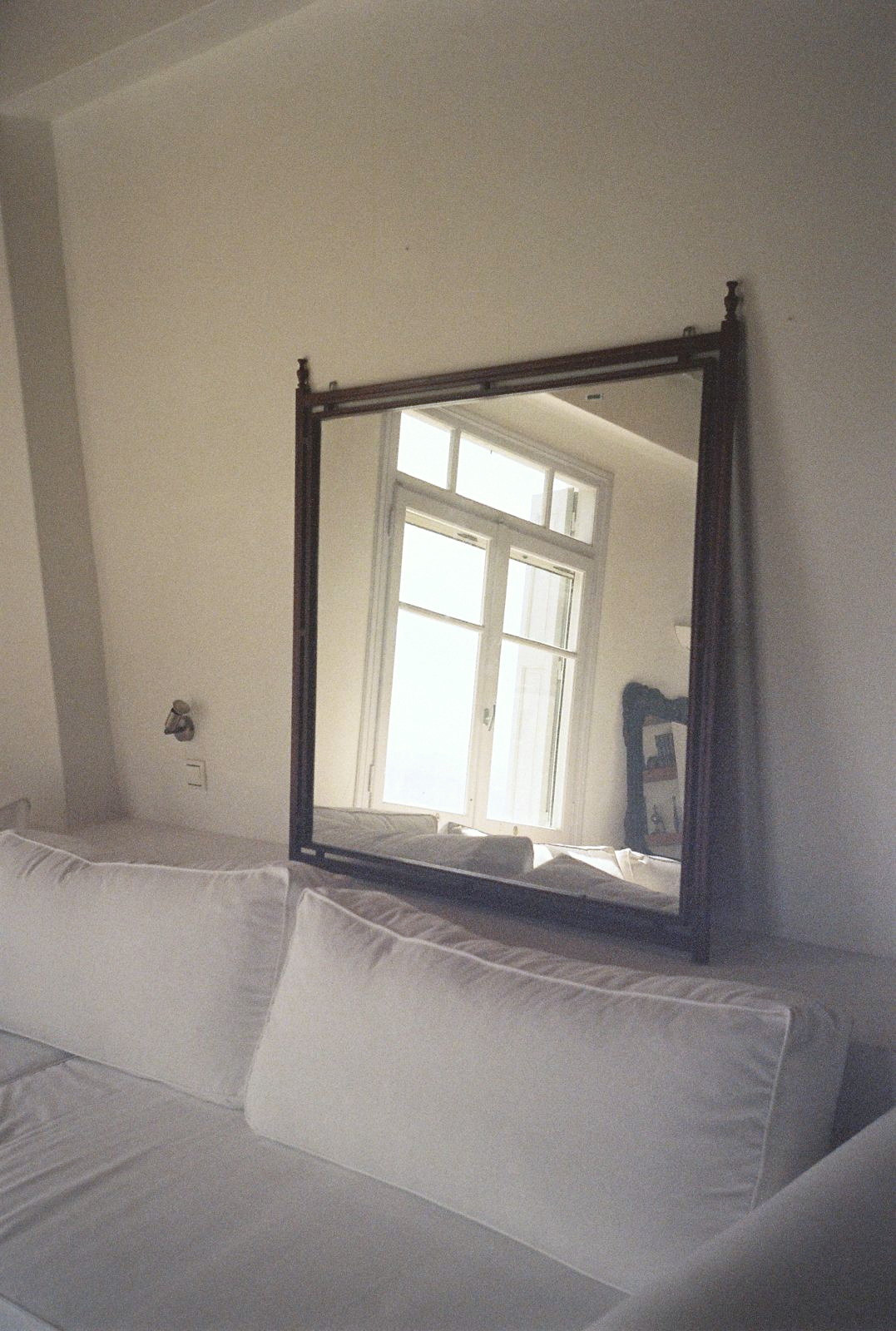 Basin and mirror reflecting the sea